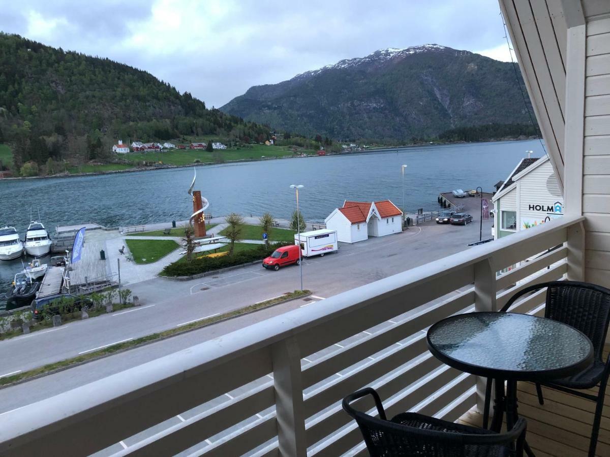 Balestrand Fjordapartments Exterior photo